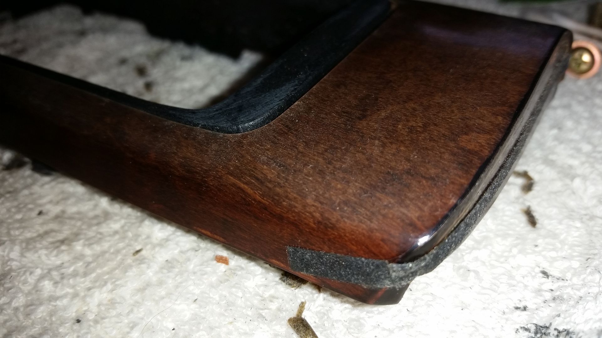 Bonding wood to plastic, dealing with seam? Car